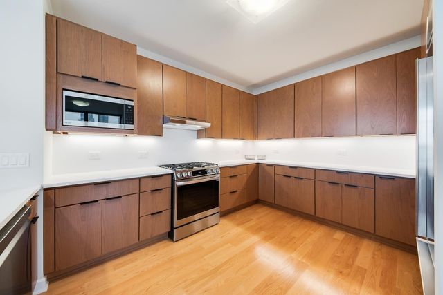 1600 S PRAIRIE Avenue 1902, Chicago, IL 60616