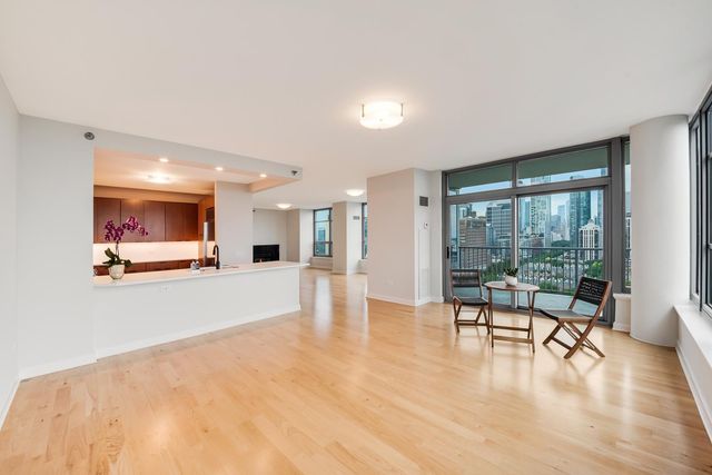 1600 S PRAIRIE Avenue 1902, Chicago, IL 60616