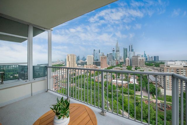 1600 S PRAIRIE Avenue 1902, Chicago, IL 60616