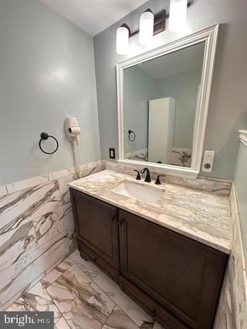 717 HAMILTON AVE, Trenton, NJ 08629
