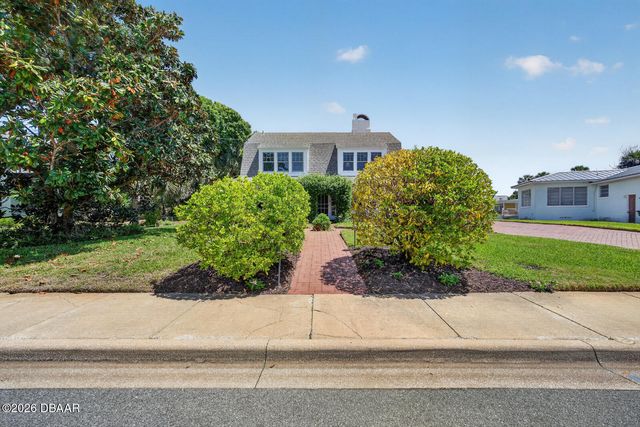 1225 Gamble Place, Daytona Beach, FL 32118