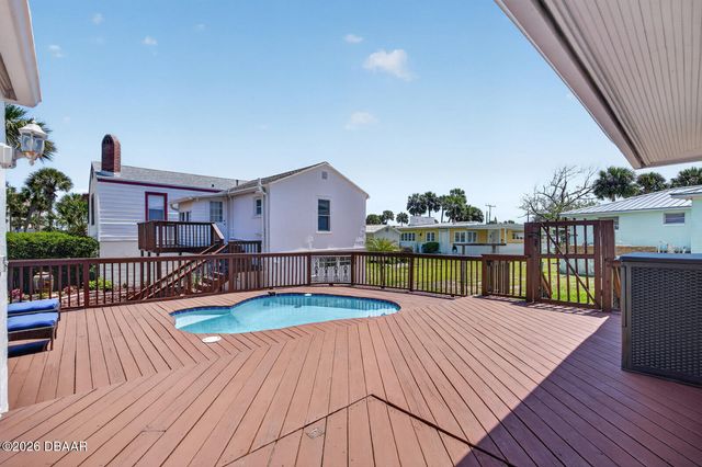 1225 Gamble Place, Daytona Beach, FL 32118