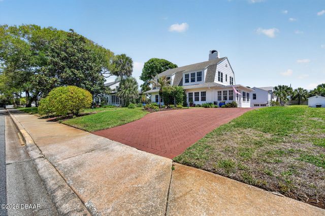 1225 Gamble Place, Daytona Beach, FL 32118