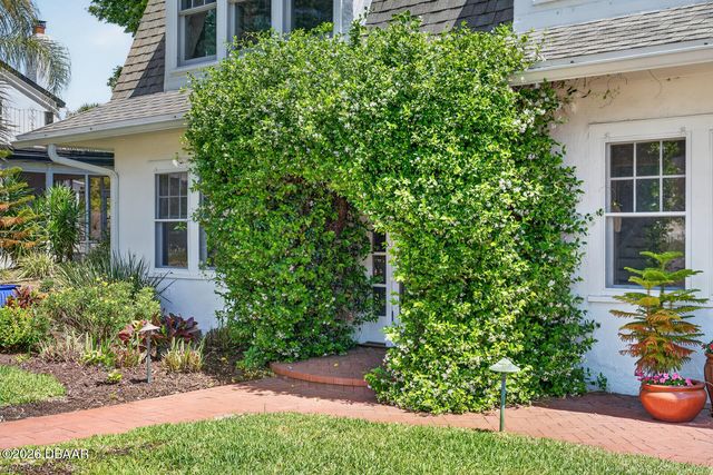 1225 Gamble Place, Daytona Beach, FL 32118