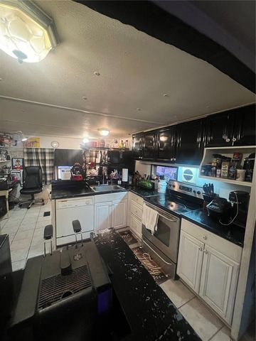 4021 LOWELL LANE, Zephyrhills, FL 33541
