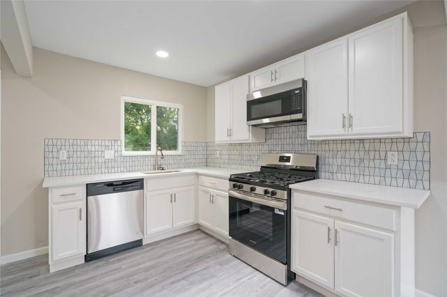 9409 Fairland Drive, Houston, TX 77051