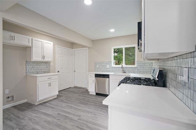 9409 Fairland Drive, Houston, TX 77051