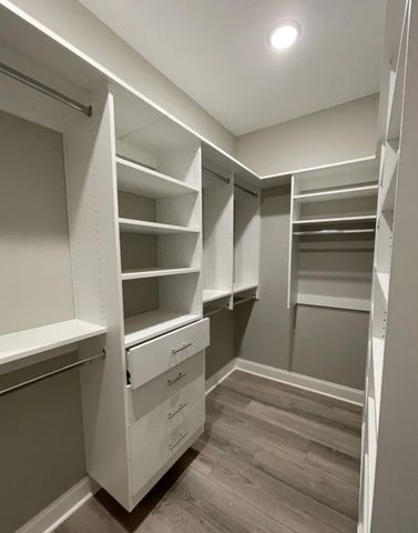 446 Spiderwort Dr, Clarksville, TN 37043