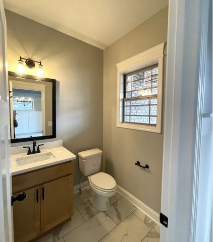 446 Spiderwort Dr, Clarksville, TN 37043