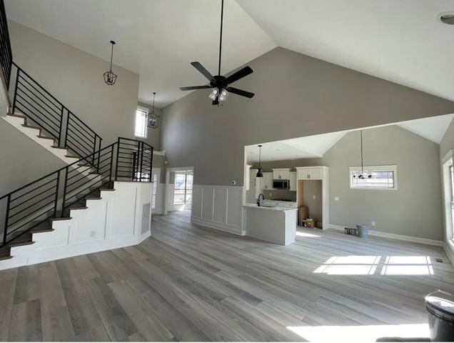 446 Spiderwort Dr, Clarksville, TN 37043