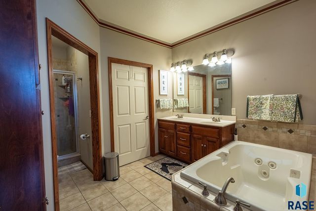 2605 S Big Timber Pl Place, Sioux Falls, SD 57105