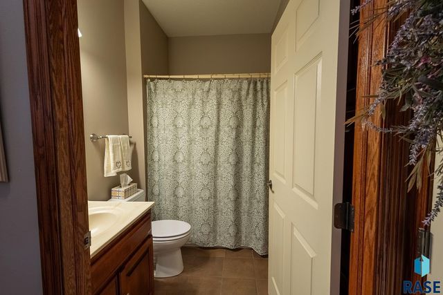 2605 S Big Timber Pl Place, Sioux Falls, SD 57105