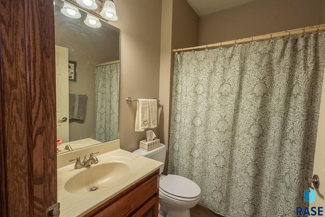 2605 S Big Timber Pl Place, Sioux Falls, SD 57105