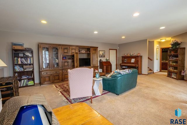 2605 S Big Timber Pl Place, Sioux Falls, SD 57105