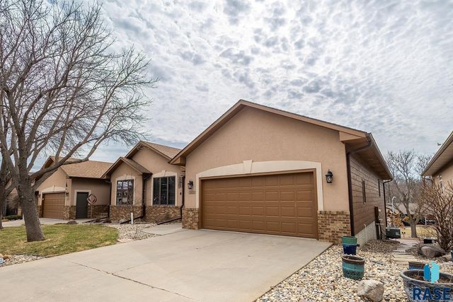 2605 S Big Timber Pl Place, Sioux Falls, SD 57105