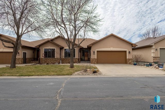2605 S Big Timber Pl Place, Sioux Falls, SD 57105