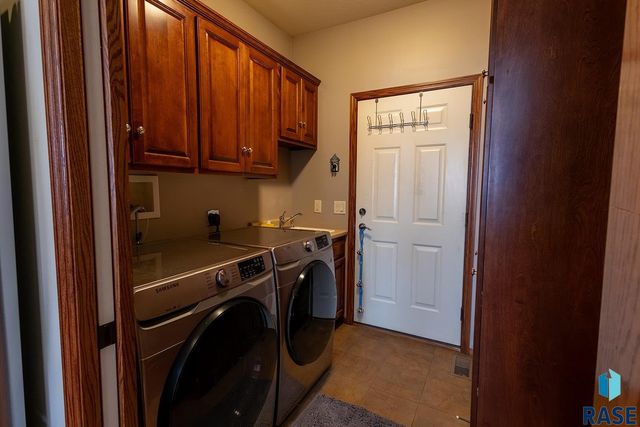 2605 S Big Timber Pl Place, Sioux Falls, SD 57105