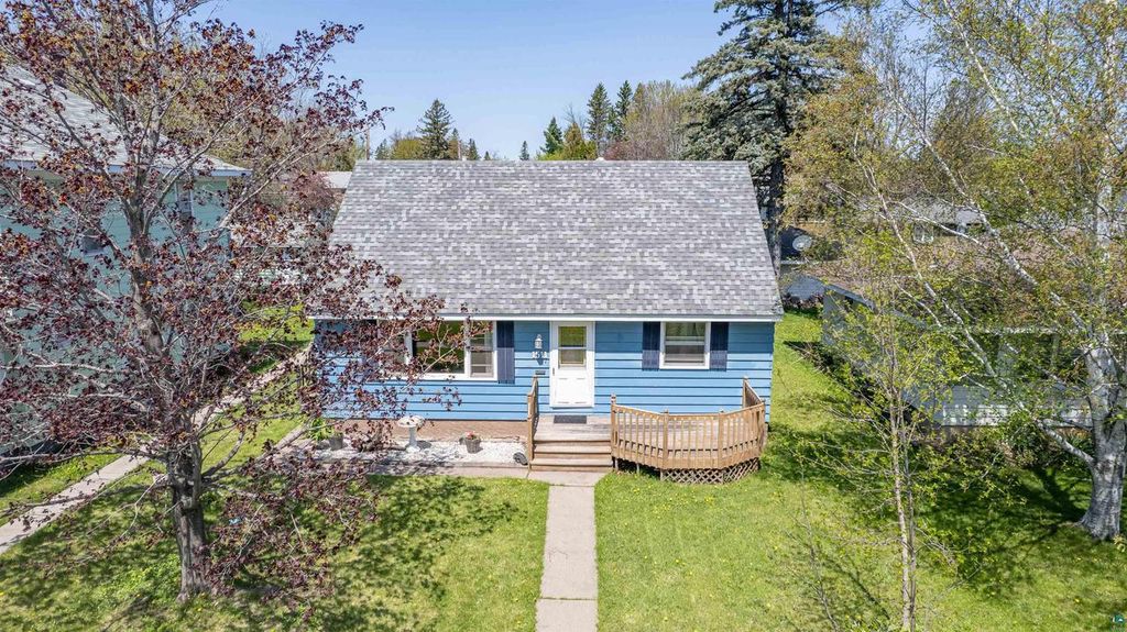 1511 N 56th St, Superior, WI 54880