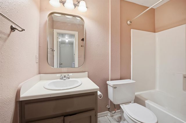 1104 Franklin DR, San Marcos, TX 78666