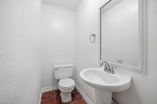1104 Franklin DR, San Marcos, TX 78666