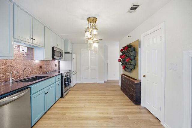1104 Franklin DR, San Marcos, TX 78666
