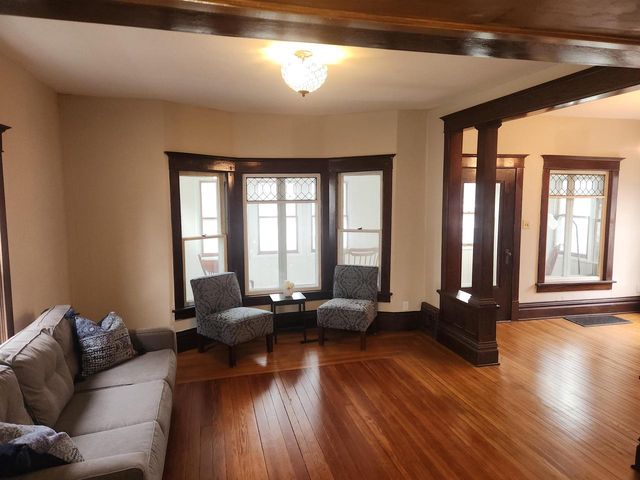 736 E Main Street, Reedsburg, WI 53959