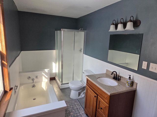 736 E Main Street, Reedsburg, WI 53959