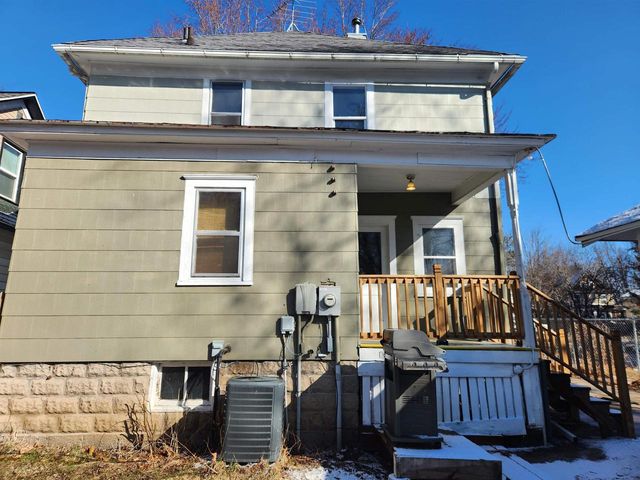 736 E Main Street, Reedsburg, WI 53959