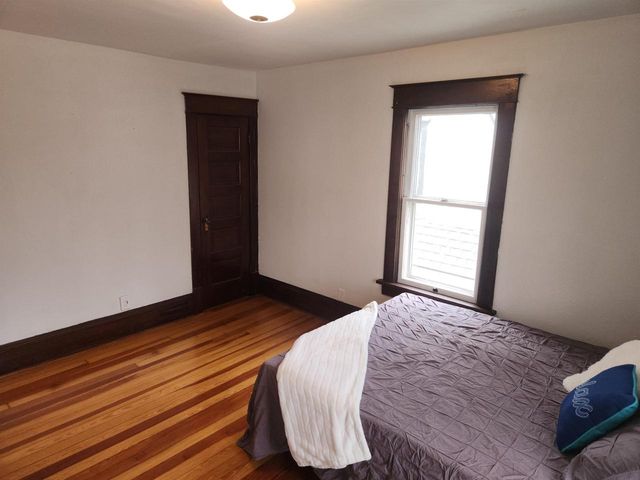 736 E Main Street, Reedsburg, WI 53959