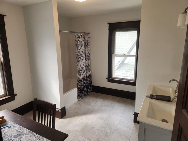 736 E Main Street, Reedsburg, WI 53959