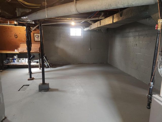 736 E Main Street, Reedsburg, WI 53959