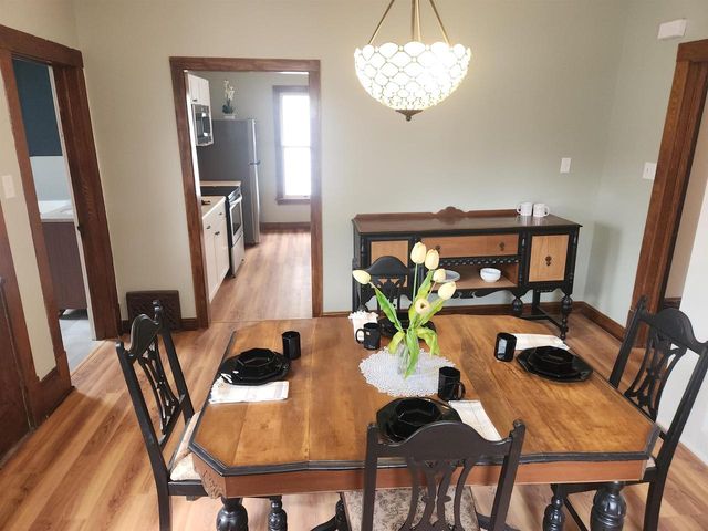 736 E Main Street, Reedsburg, WI 53959