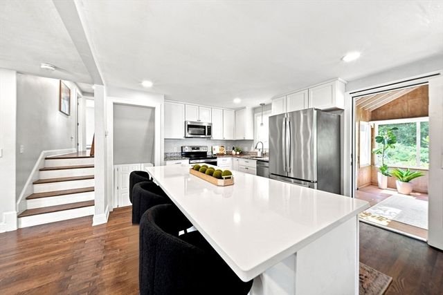 92 Dean Rd, Stoughton, MA 02072