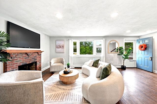 92 Dean Rd, Stoughton, MA 02072