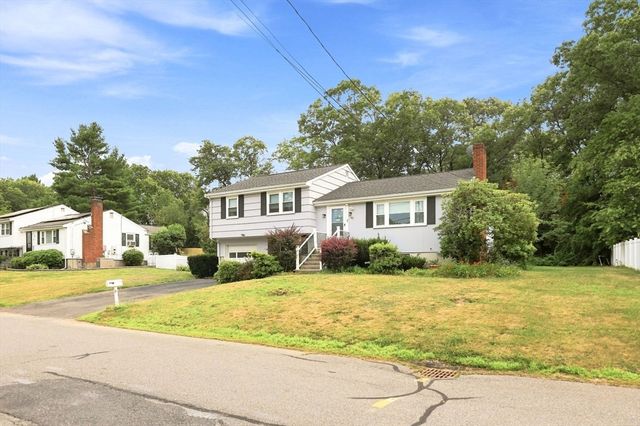 92 Dean Rd, Stoughton, MA 02072