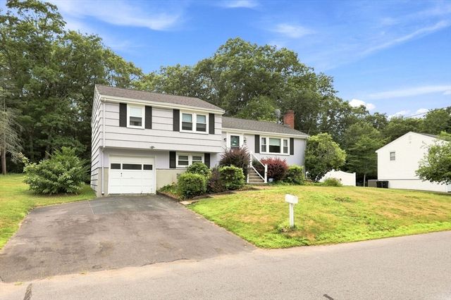 92 Dean Rd, Stoughton, MA 02072