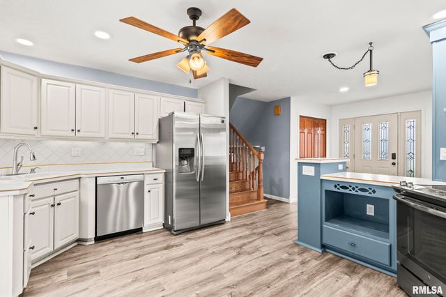 21 RED OAK Lane, Springfield, IL 62712