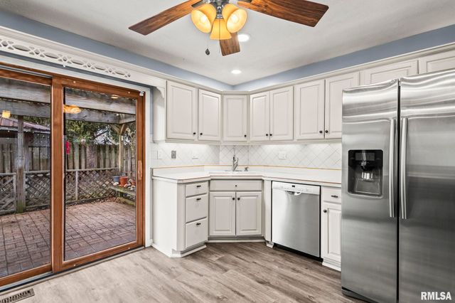 21 RED OAK Lane, Springfield, IL 62712