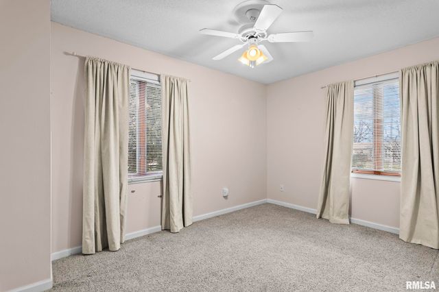 21 RED OAK Lane, Springfield, IL 62712