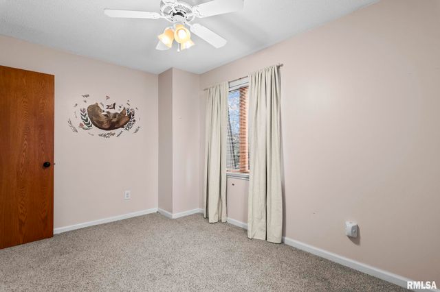 21 RED OAK Lane, Springfield, IL 62712