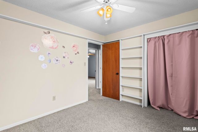 21 RED OAK Lane, Springfield, IL 62712