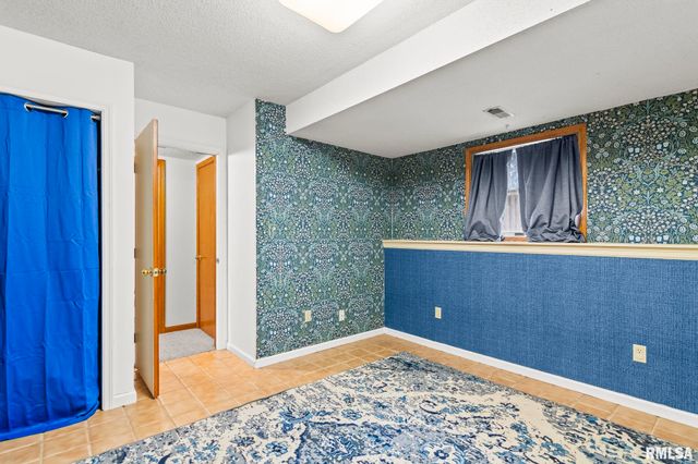 21 RED OAK Lane, Springfield, IL 62712