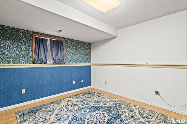 21 RED OAK Lane, Springfield, IL 62712