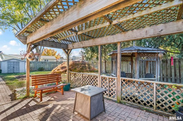 21 RED OAK Lane, Springfield, IL 62712