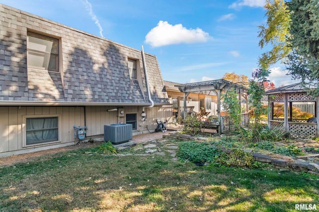 21 RED OAK Lane, Springfield, IL 62712