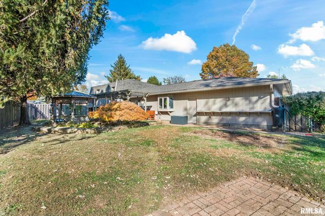 21 RED OAK Lane, Springfield, IL 62712