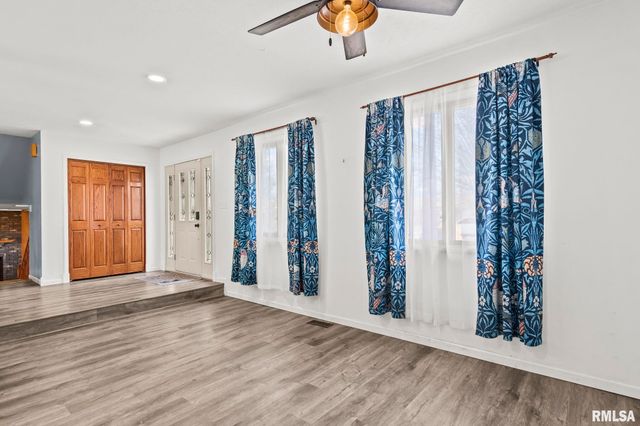 21 RED OAK Lane, Springfield, IL 62712