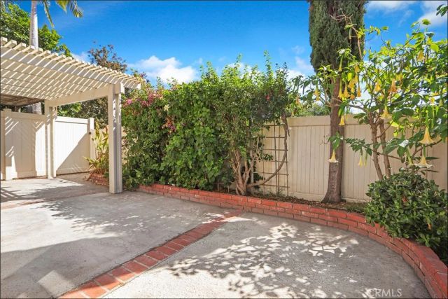 25226 Calle Madrid, Lake Forest, CA 92630