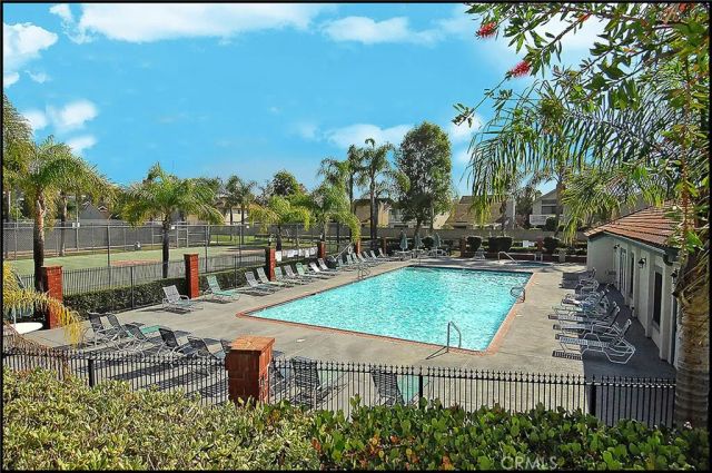 25226 Calle Madrid, Lake Forest, CA 92630