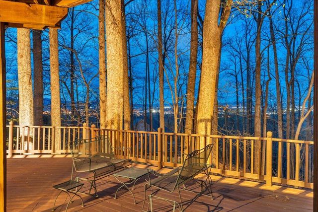 6780 Hidden Woods DR, Roanoke, VA 24018